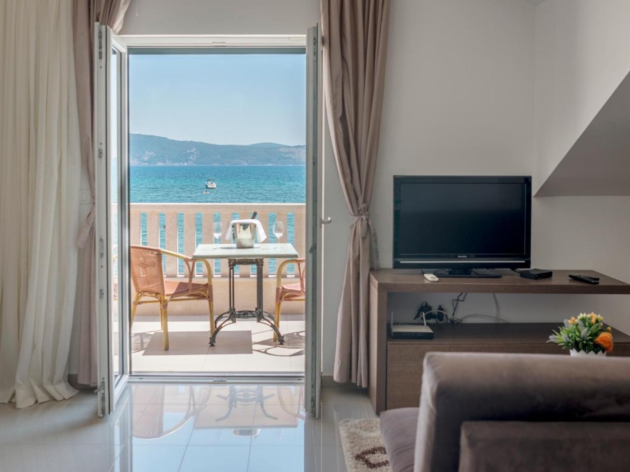 Grifone Coastline Apartman Herceg Novi Kültér fotó